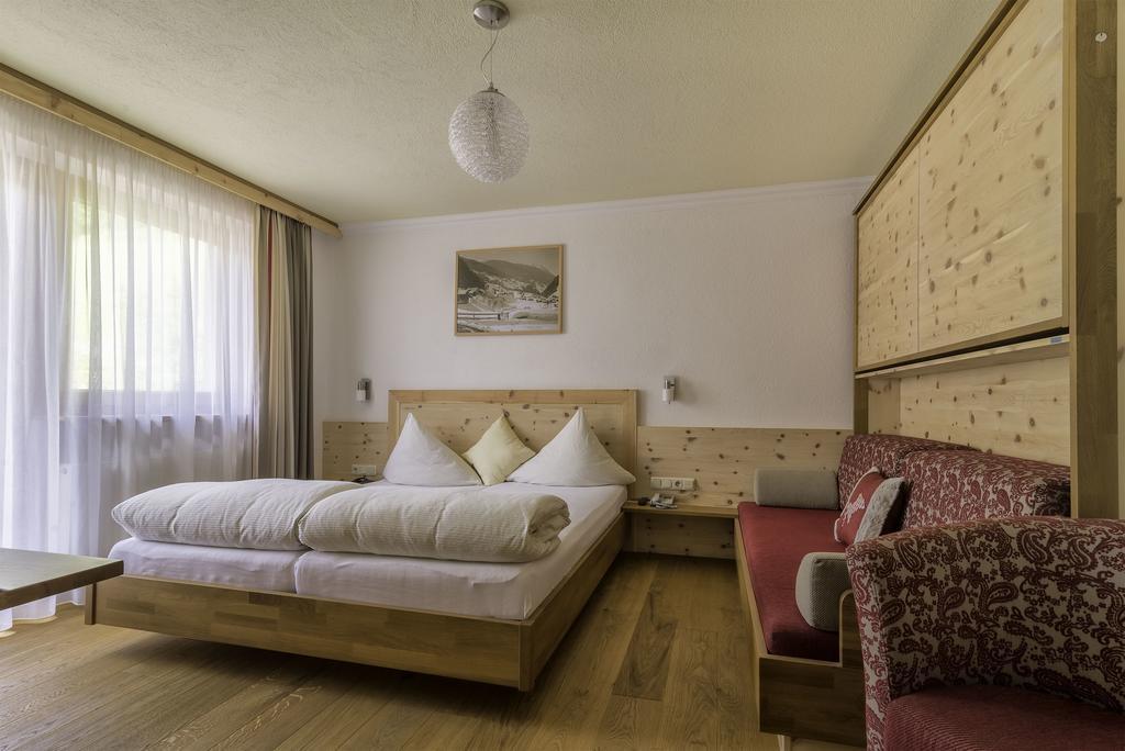 Hotel Enzian Paznaun See Kültér fotó