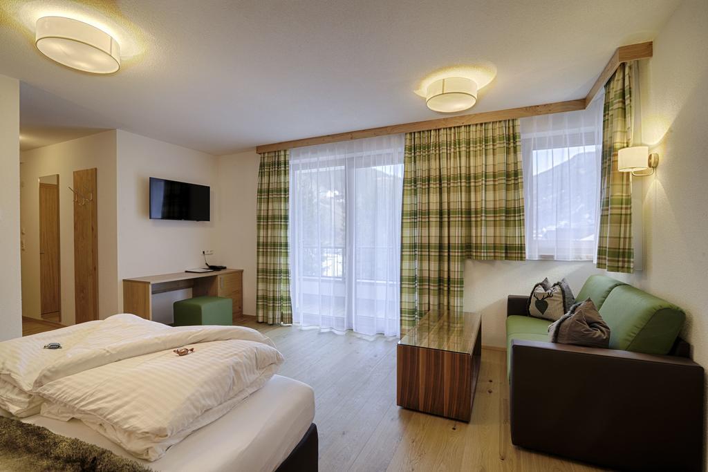 Hotel Enzian Paznaun See Kültér fotó